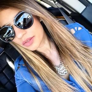 Meet your Posher, Vicky